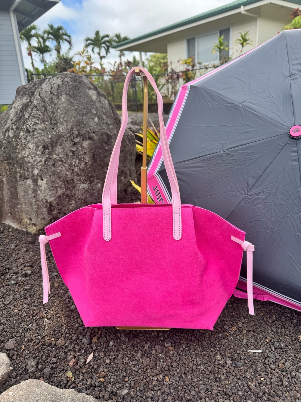 Juicy Couture NWT Hot Pink Tote Bag, Juicy Couture bow & Matching Umbrella Set - Picture 11 of 11